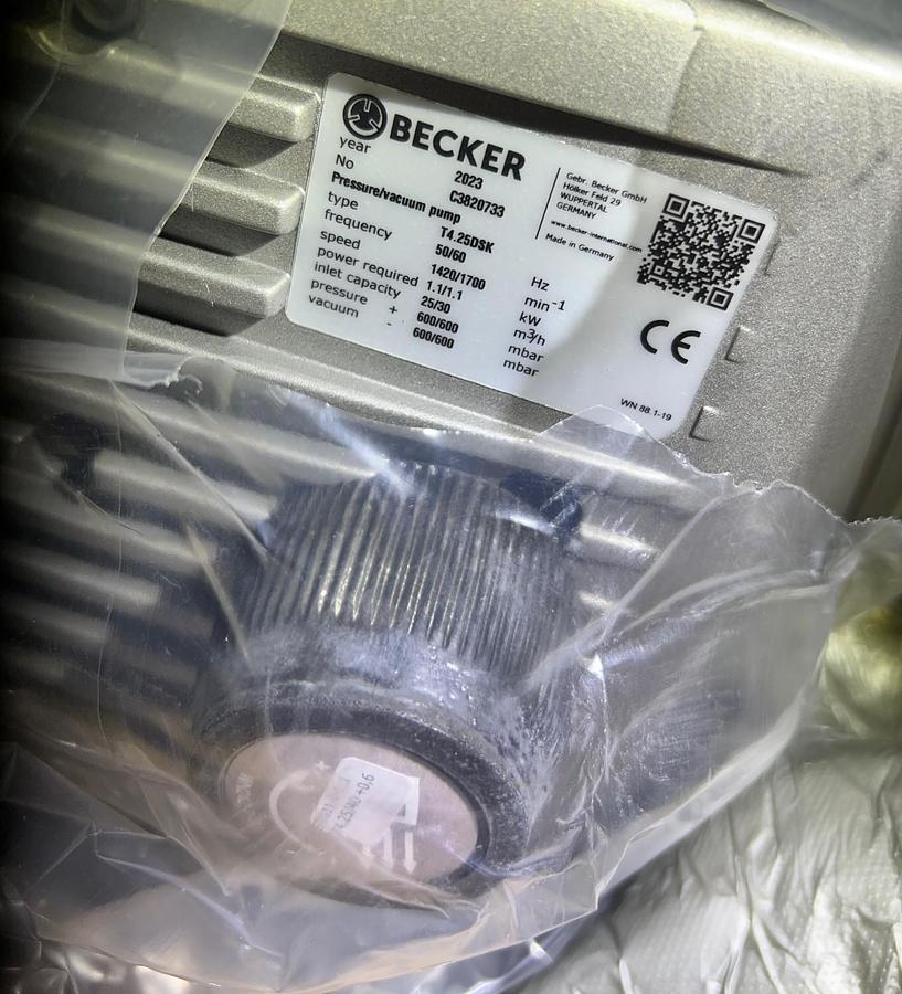 Becker Model: T4.25DSK Oil-Less Vacuum Pump  (2 Available) New In Box