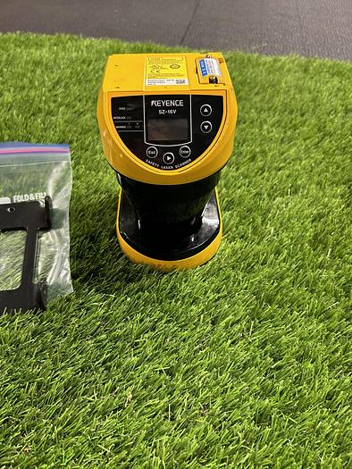 Used Keyence SZ-16V Scanner