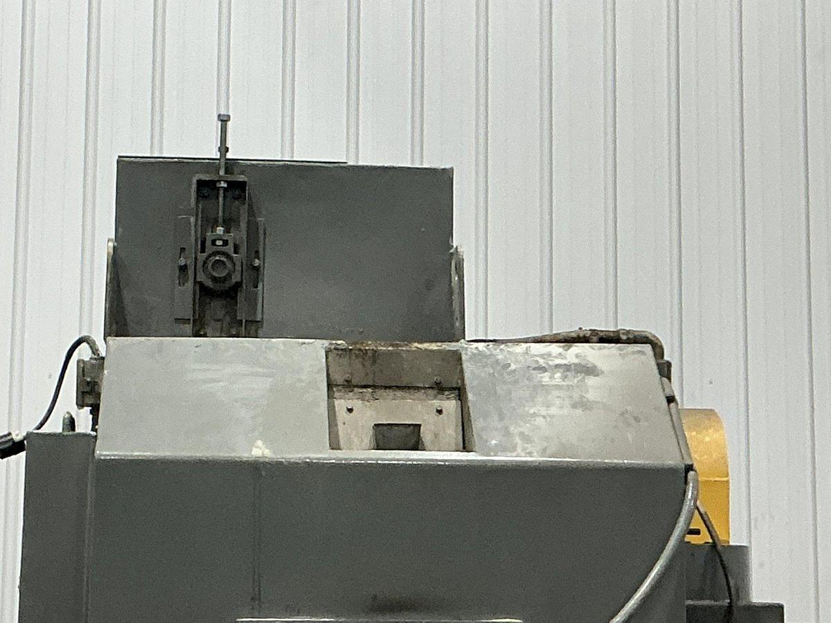 Used 5 CU FT X 15 HP WHEELABRATOR TUMBLAST RUBBER BELT SHOT BLAST CABINET