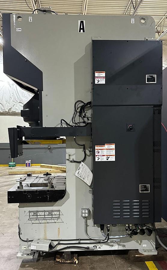 Used 165-Ton Komatsu Servo Model: H1F150-2 Gap Frame Press