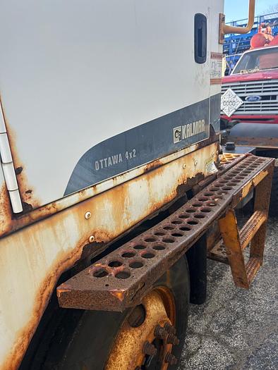 Used 2012 Kalmar Ottawa 4 x 2 Spotting Truck
