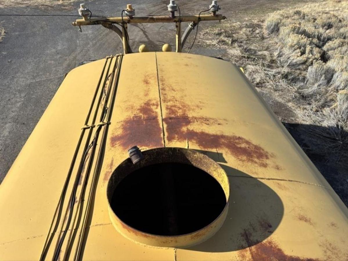 Used Caterpillar 631B Water Wagon