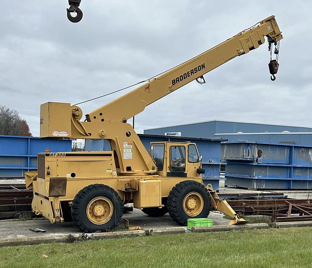 Used Broderson 30,000-Lb Capacity Crane RT-300-B