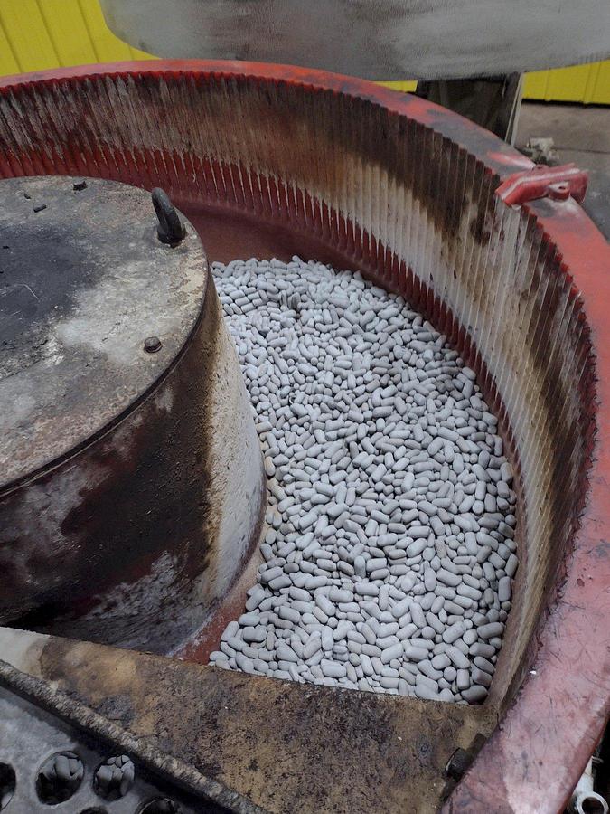 Used 16 CUBIC FOOT ROYSON MODEL #20CTVIS VIBRATORY FINISHING BOWL DEBURRING