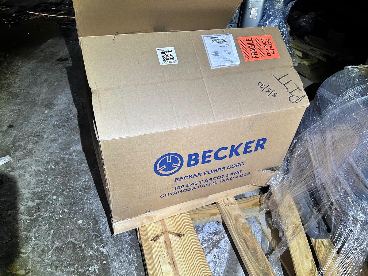 Becker Model: T4.25DSK Oil-Less Vacuum Pump  (2 Available) New In Box