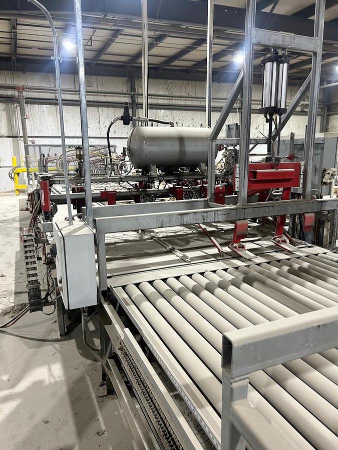 Used Woodpecker Pallet Nailing Machine