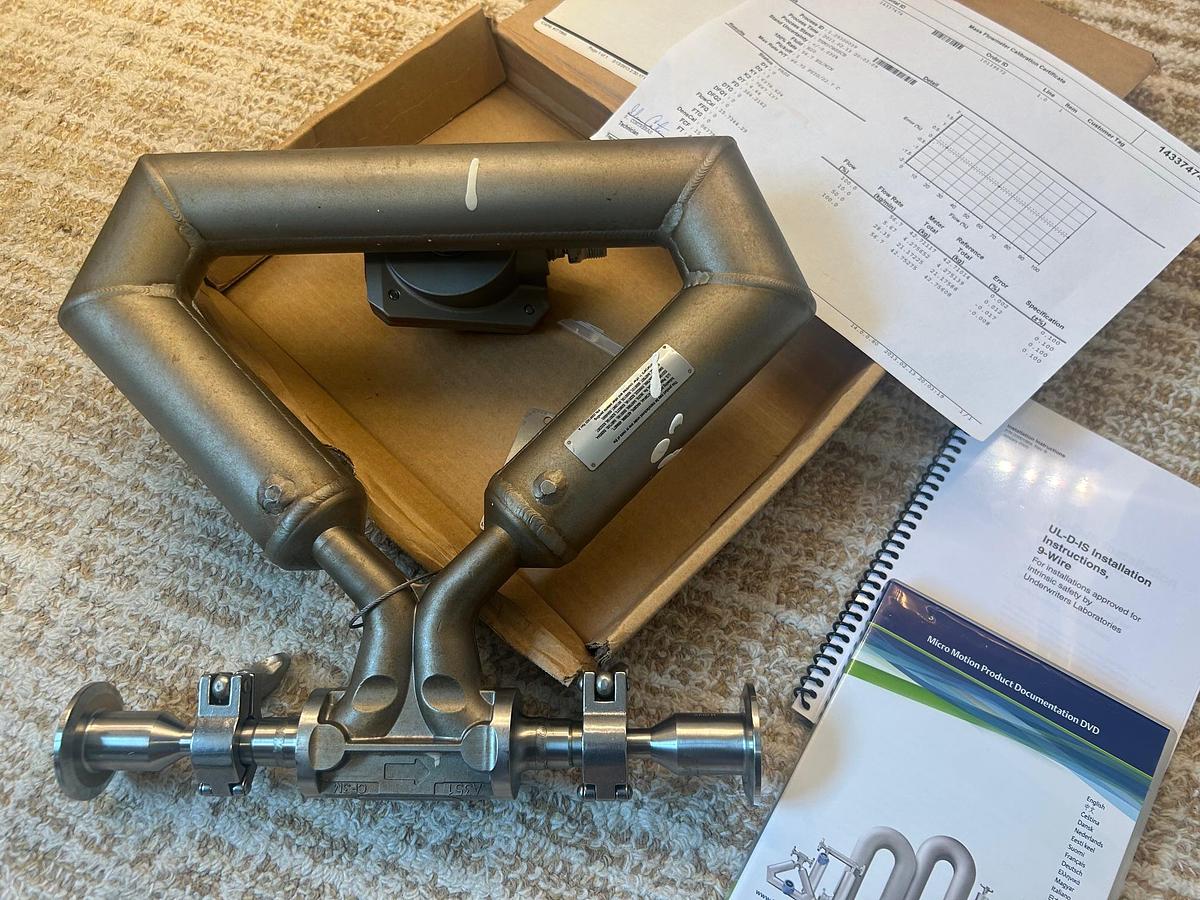 Used MICRO MOTION, MASS FLOW METER, EMERSON CMF050M322NSAUEZZZ