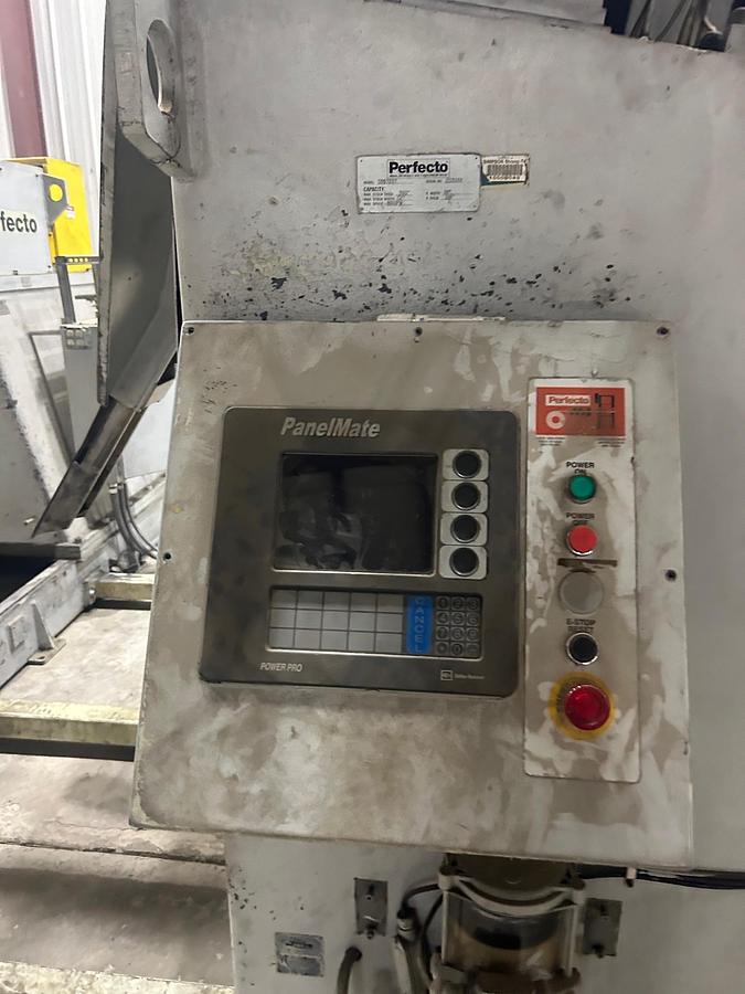 Used 30000 lb. Perfecto #RS30-7272 / 55-72-7, coil feed line, 72" W x .218" stock, 72" OD, 19"-24" ID