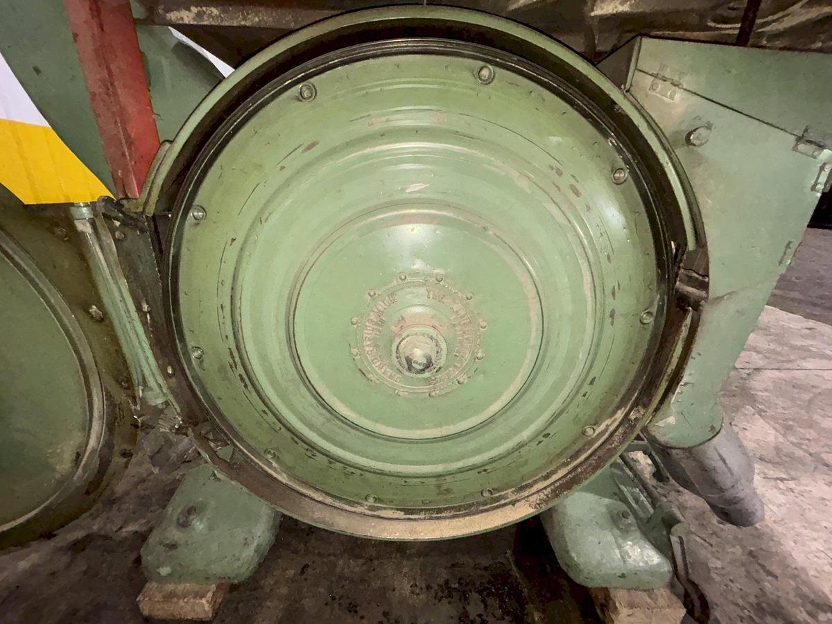 Used 35.5" x 20" TANNEWITZ MODEL #GH VERTICAL BAND SAW