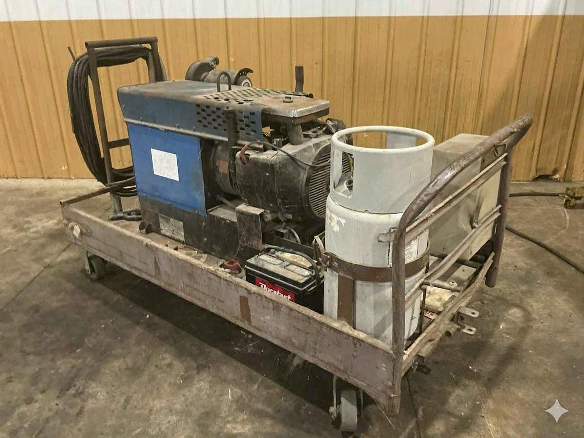 Used MILLER LEGEND WELDER WITH GENERATOR