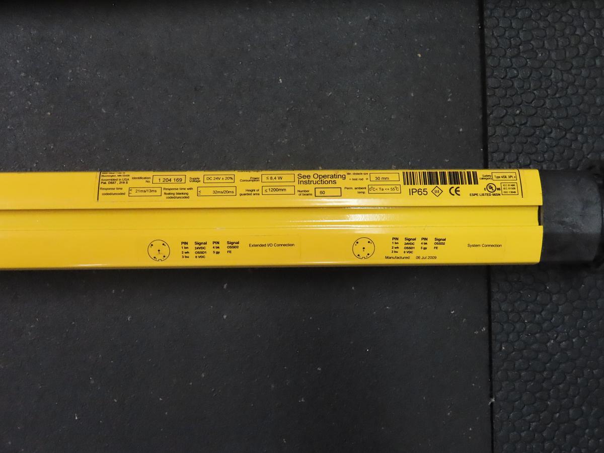 Used Sick XC40E-1203A0A0CBC0 & Sick XC40S-1203A0A00BA0 Light Curtains C4000