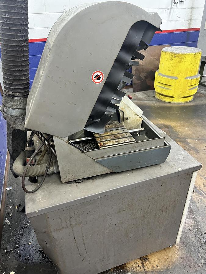 Struers Discotom-5 Cutoff Saw