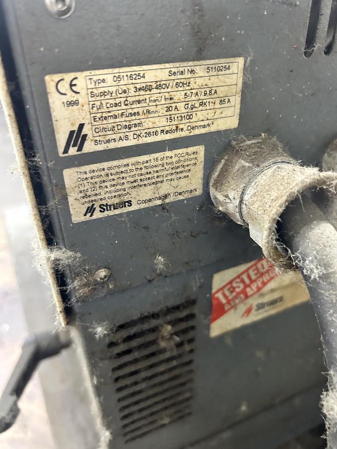Struers Discotom-5 Cutoff Saw