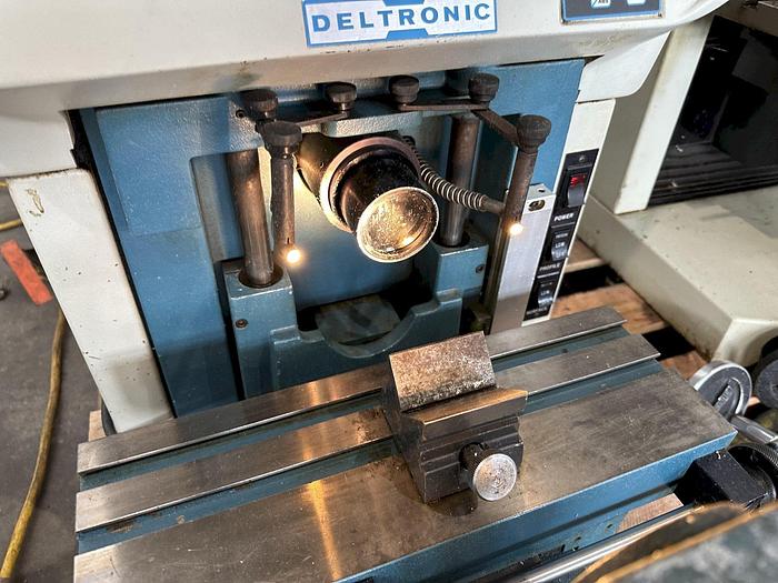 Used DELTRONIC DH14-MPC OPTICAL COMPARATOR