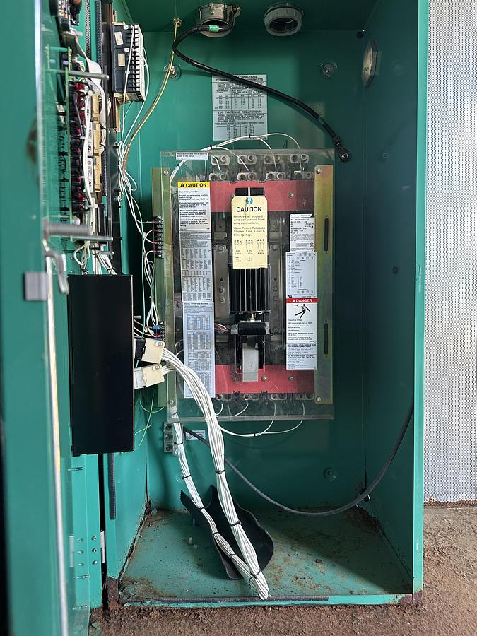 Used Cummins Power Generation Automatic Transfer Switch (ATS), Model: OTPCC-5631919