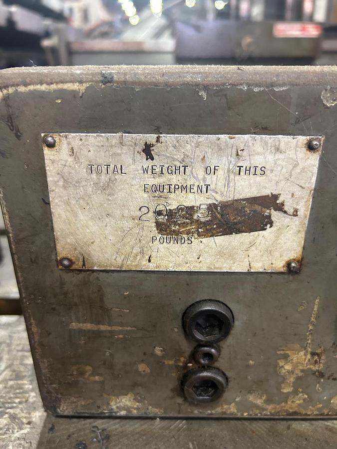 Used 40 TAPER MASTER MACHINE TOOLS PORTABLE HYDRAULIC MILL WITH CROSSLIDE & T-SLOTTED BASE TABLE: