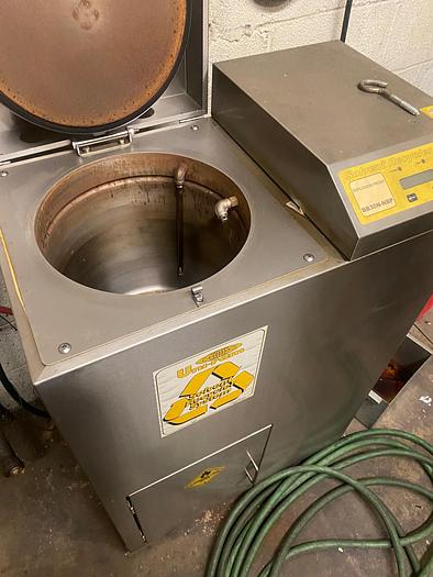 Used Uni-Ram BB30N-NBP Solvent Recycler System