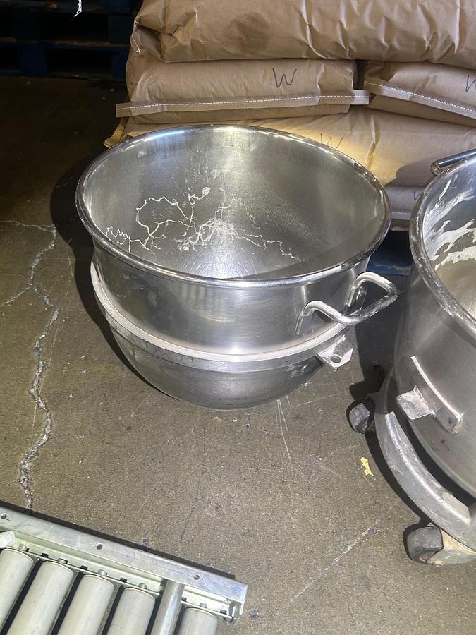 Used 60 Quart Hobart H 600 Mixer