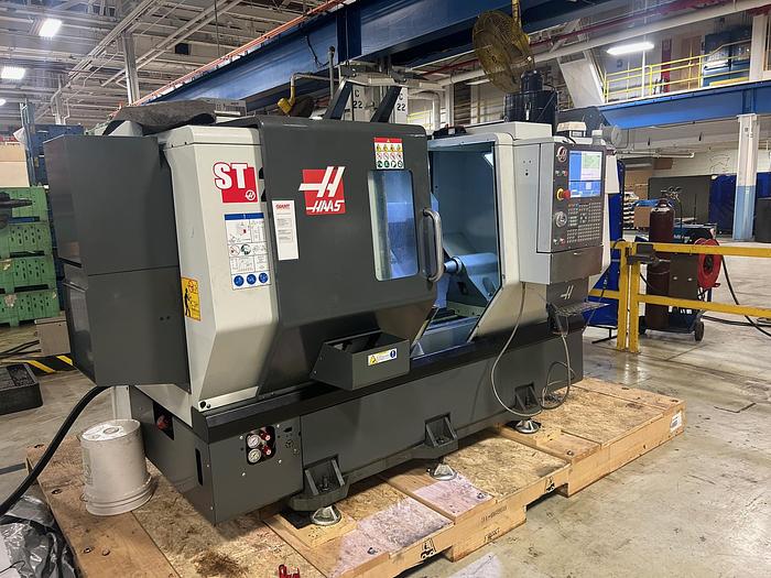 Used 2017 Haas ST-25Y CNC Lathe with Barfeeder