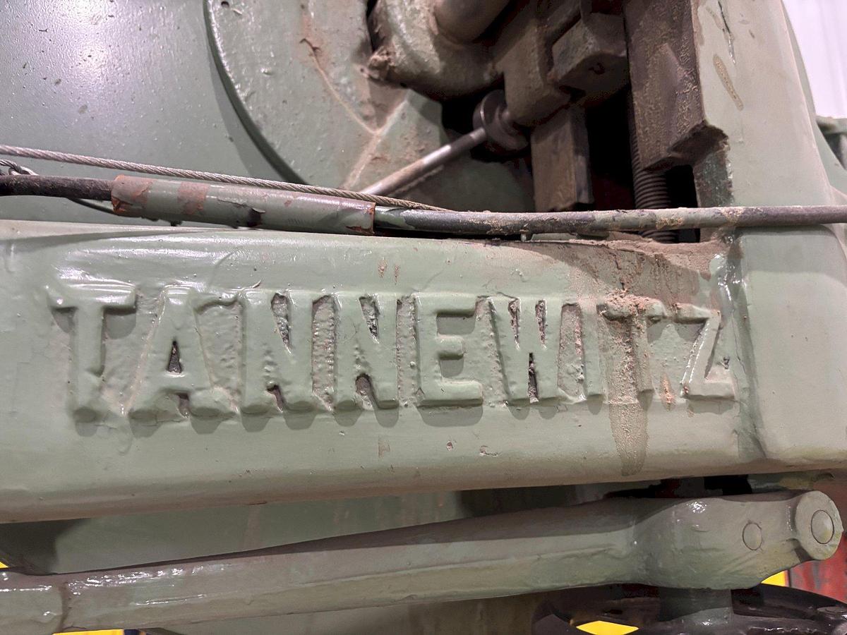 Used 35.5" x 20" TANNEWITZ MODEL #GH VERTICAL BAND SAW