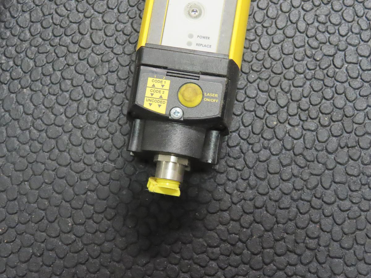 Used Sick XC40E-1203A0A0CBC0 & Sick XC40S-1203A0A00BA0 Light Curtains C4000