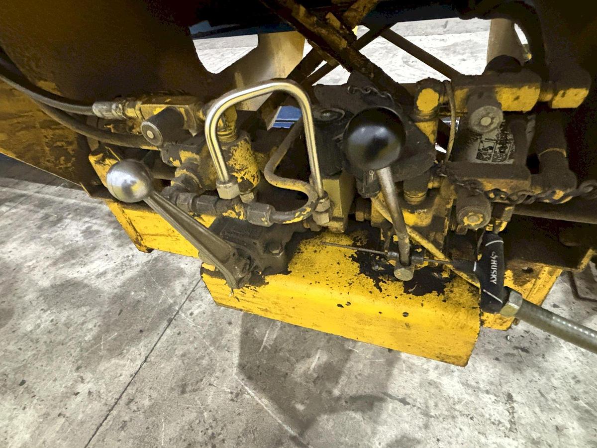 Used 15 HP L&M EQUIPMENT MODEL #HMPC-7-24 CROSS CUT BUNDLE TRAVELING ARCH WOOD BUNDLE SAW WITH CONVEYOR