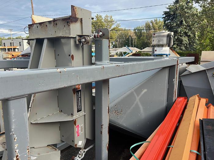 Used Eriez 65B Vibratory Feeder & Platform