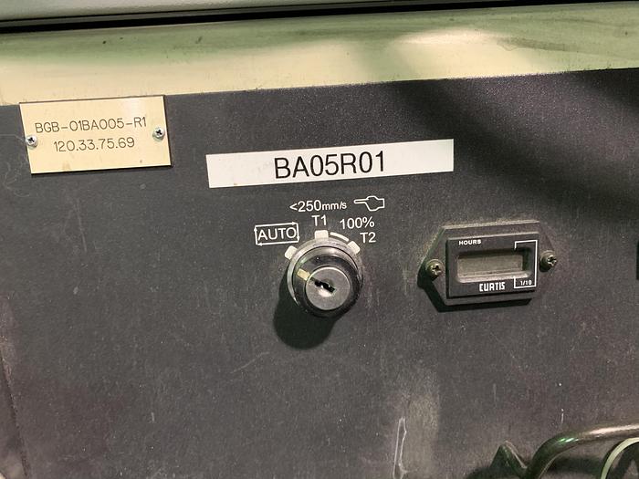 Used FANUC M900iA/350 6 AXIS CNC ROBOT WITH R30iA CONTROLLER 350KG X 2650mm REACH