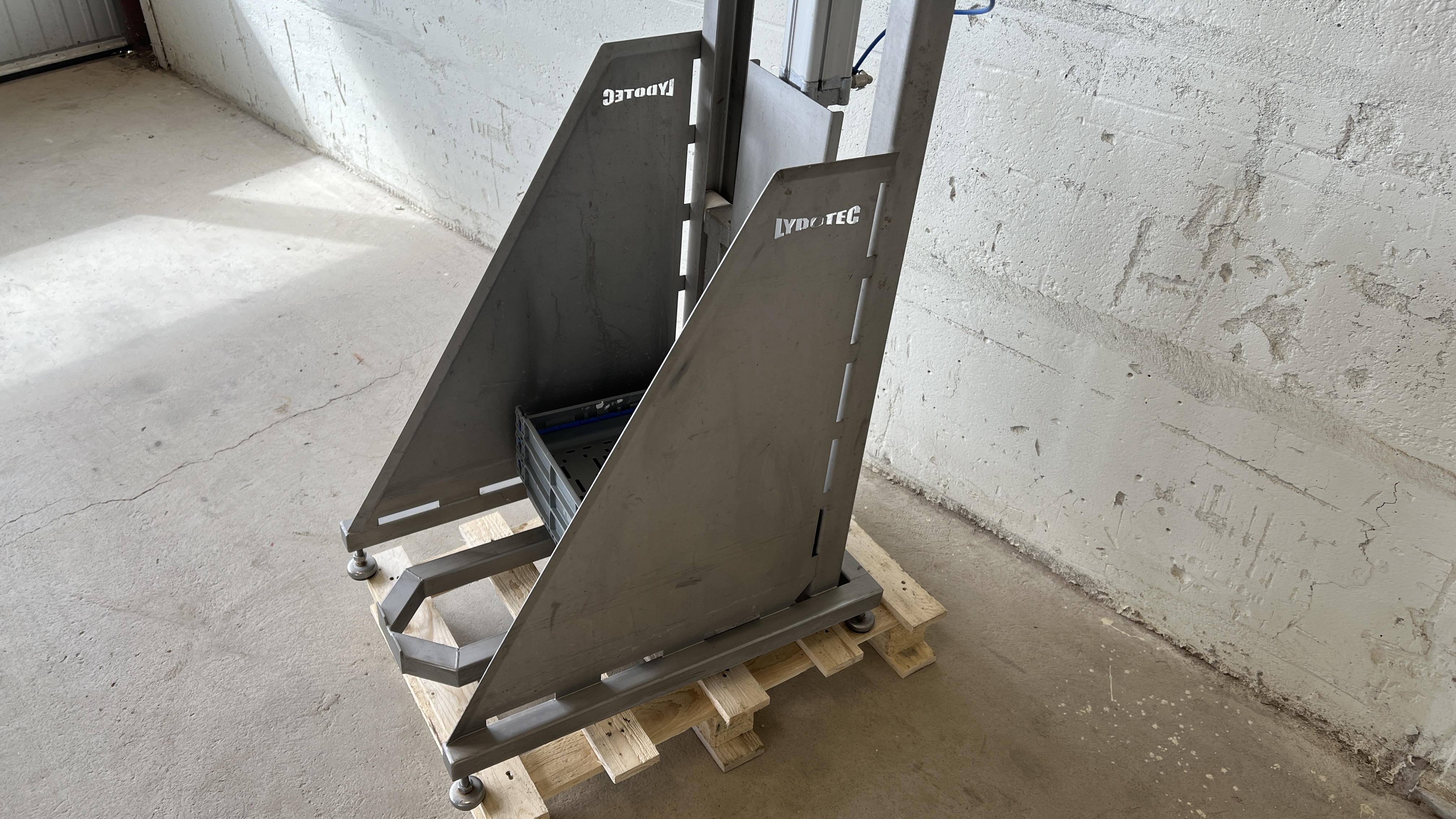 Begagnad Lydotec IL 100 P