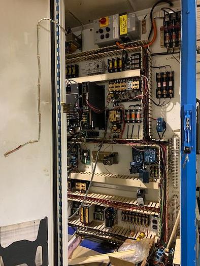 Used CINCINNATI MODEL 220-8 CENTERLESS GRINDER WITH PLC CONTROLS