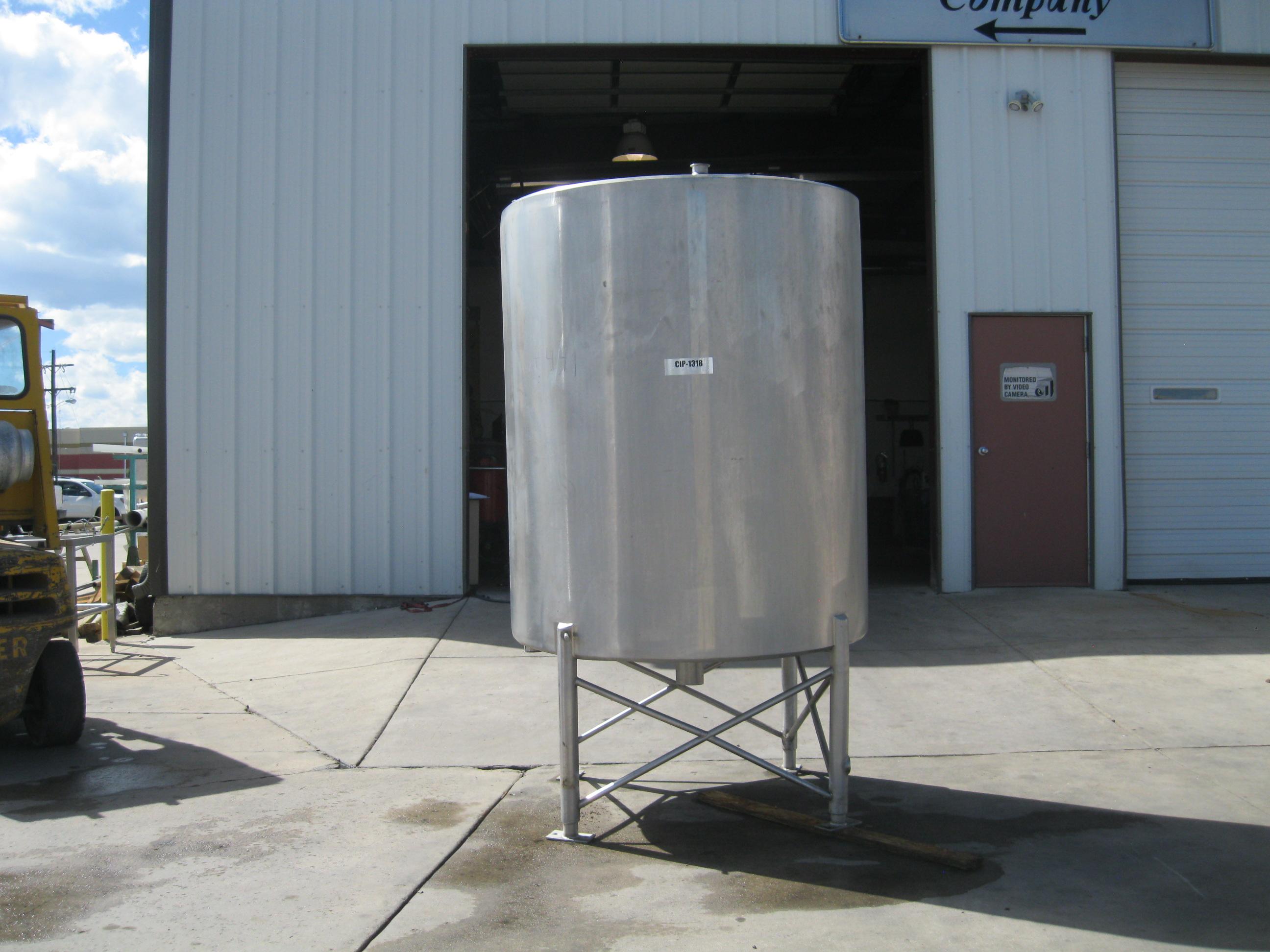 Usado 500 GALLON STAINLESS VERTICAL CIP TANK WITH OVERFLOW