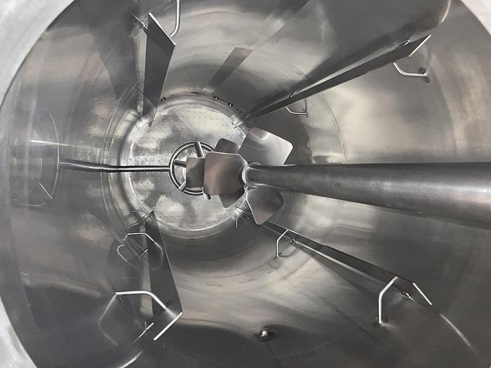 Used 1,100 GALLON A & B PROCESS SYSTEMS JACKETED MIX TANK - S/S (#9882)