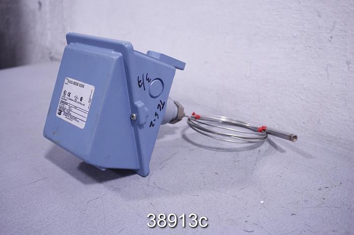 Used United ELectric E402-2BSB 9306 Temperature Controlling Equipment #38913