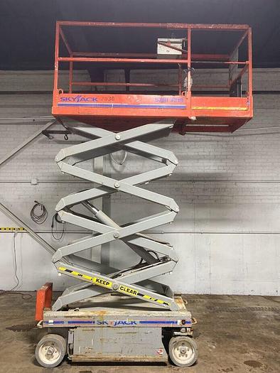 Used 2011 SKYJACK SJ3219