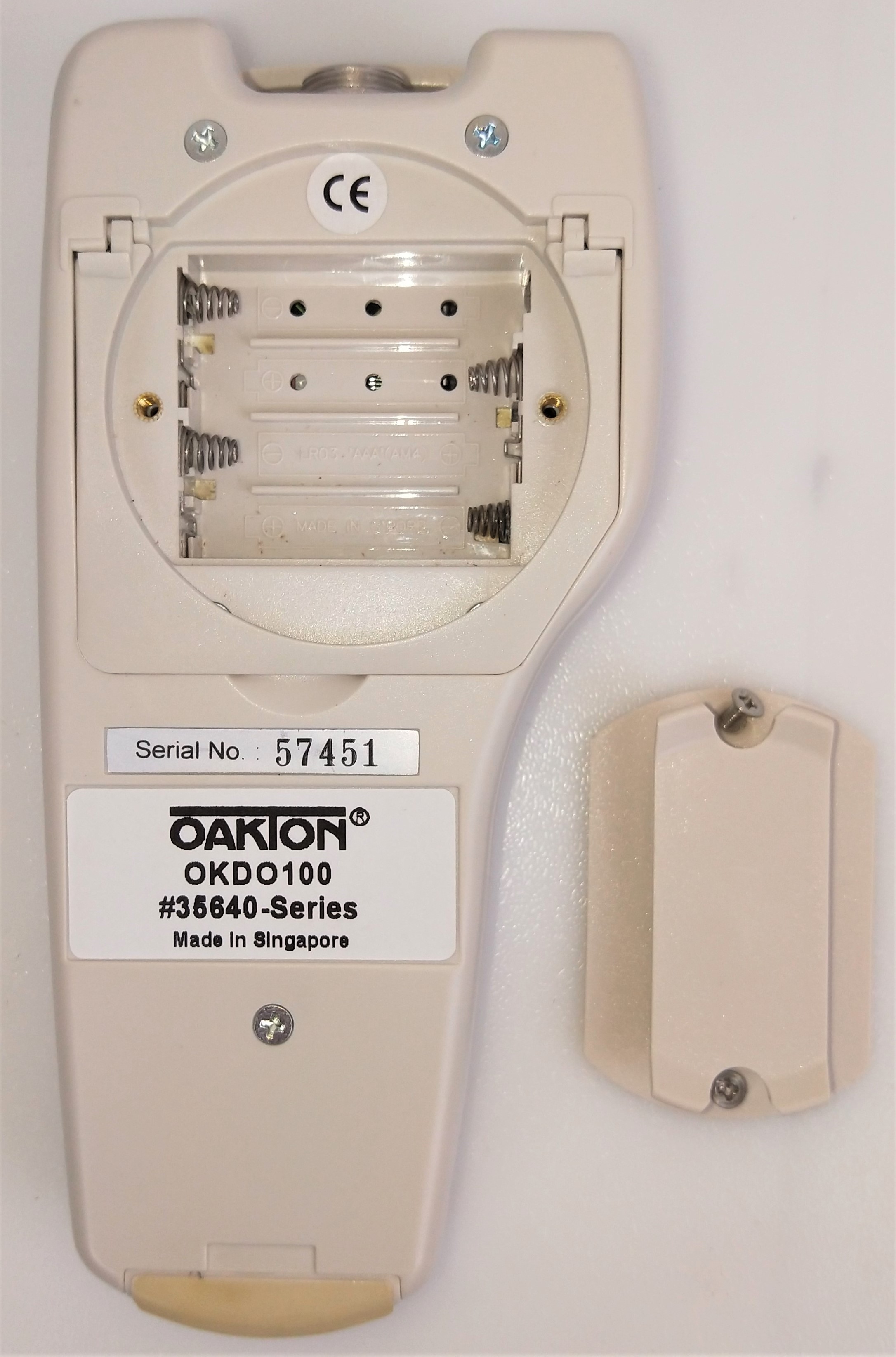 New Open Box Oakton DO 100 Series Portable Dissolved Oxygen Meter with 50-Ft Cable and Probe