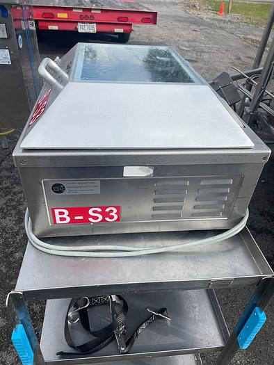 Used 2004 MULTIVAC A300/16 Single Chanber Table Top Vac Machine