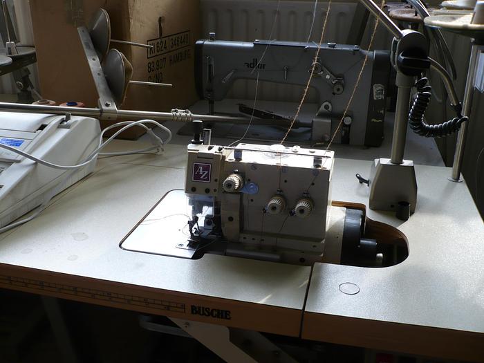 Gebraucht Overlockmaschine YAMATO AZ6003H - 1 Nd./3 Fd.