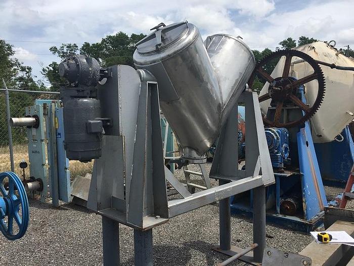 Used 10 CU. FT. PATTERSON KELLEY TWIN SHELL DRY BLENDER - S/S