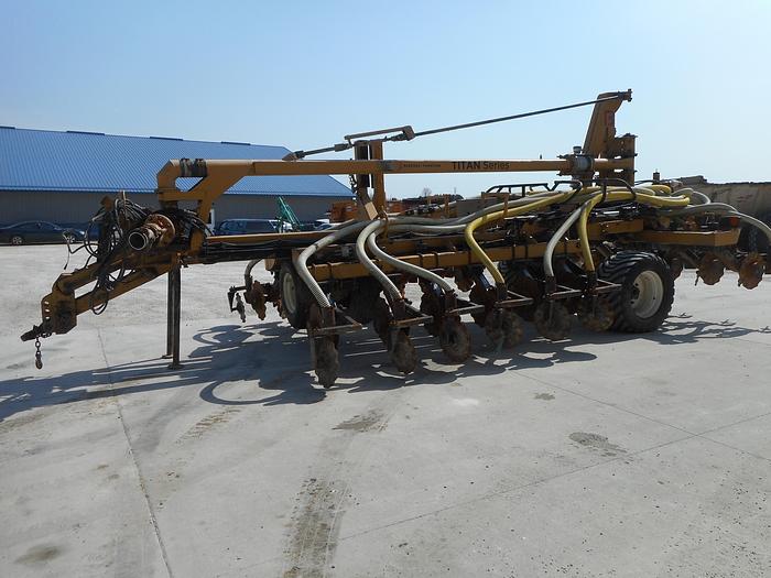 Used 2015 BAZOOKA FARMSTAR T182436CT