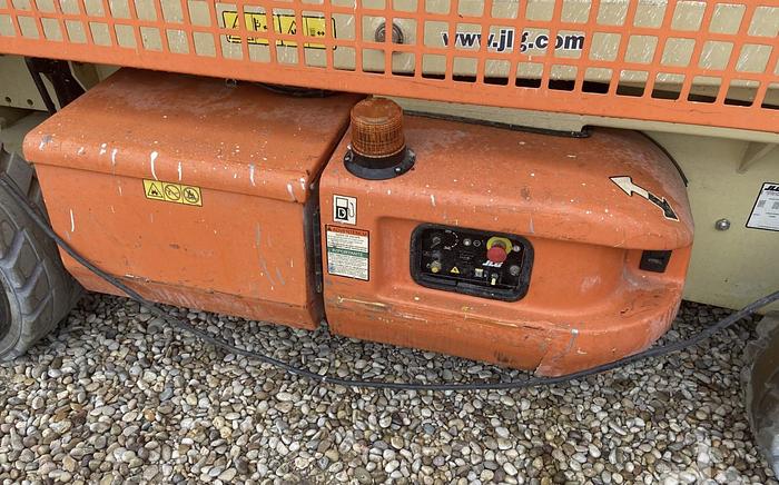 Refurbished 2012 JLG M4069