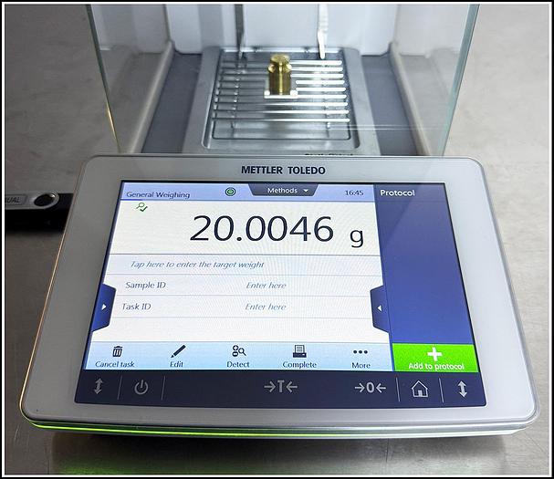 Used Mettler Toledo XPR204 220g x 0.1 mg Analytical Balance w WARRANTY