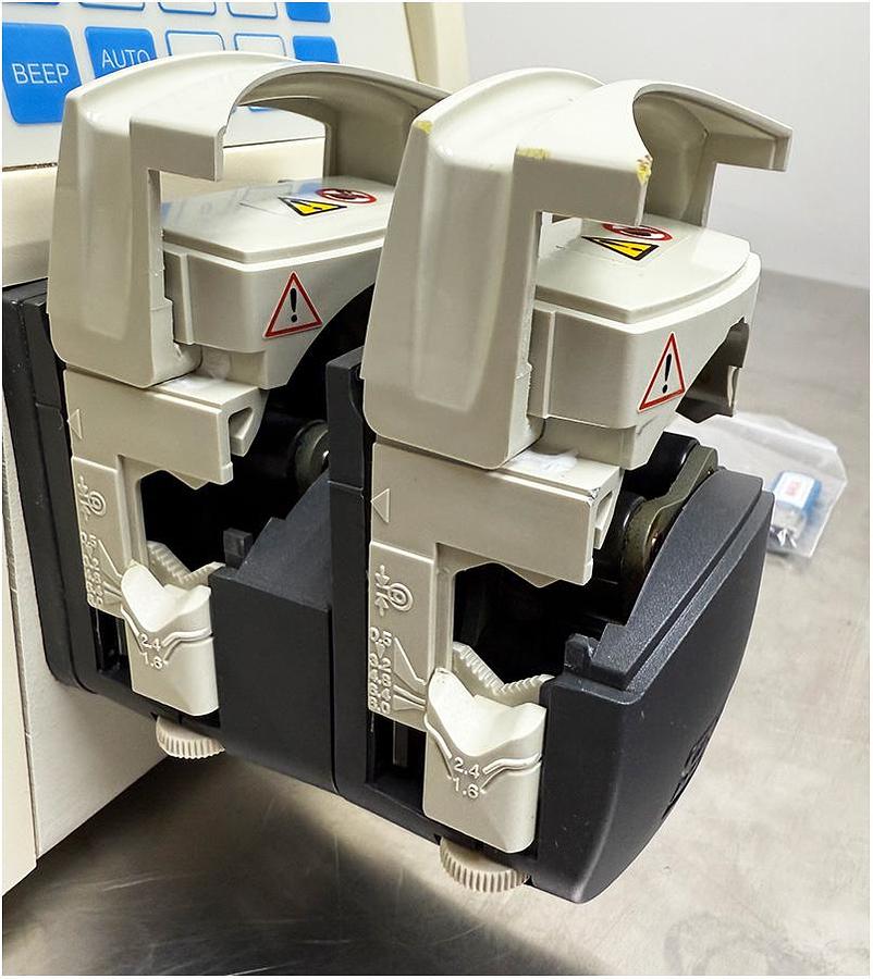 Used Wheaton Omnispense PLUS Dispensing Pump TWO HEADS w WARRANTY