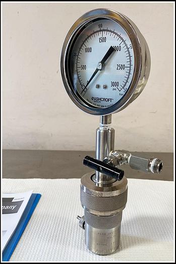 Used Parr Cell Disruption Bomb 4639 w Regulator and WARRANTY