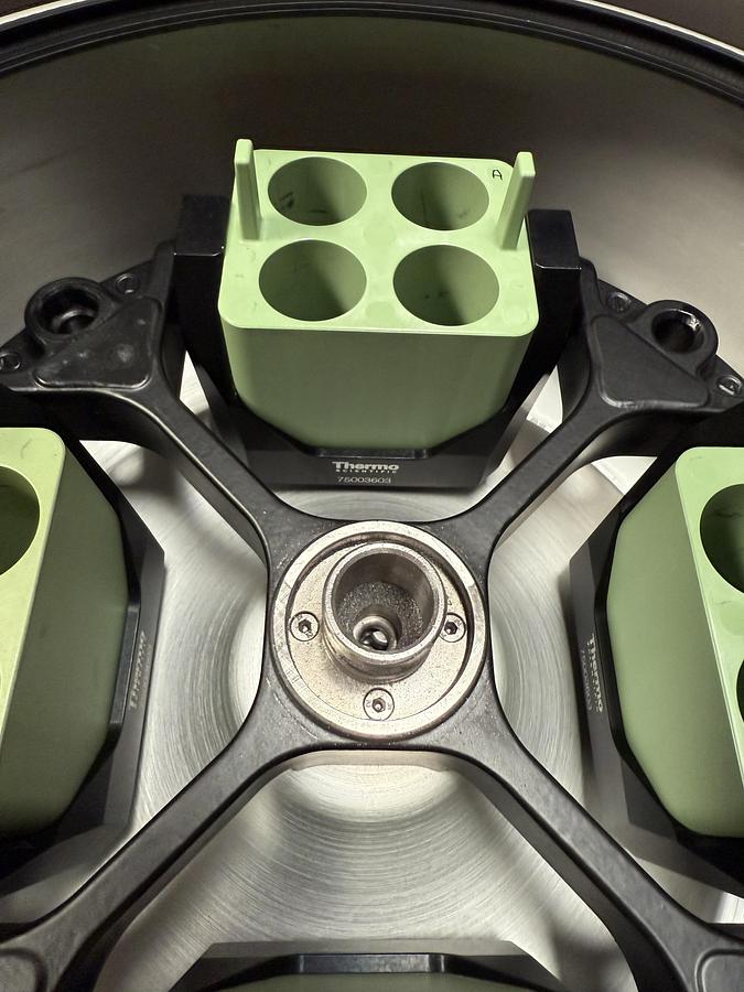 Used * Thermo Scientific BioShield 1000A Swing Bucket Rotor with 50ml Buckets