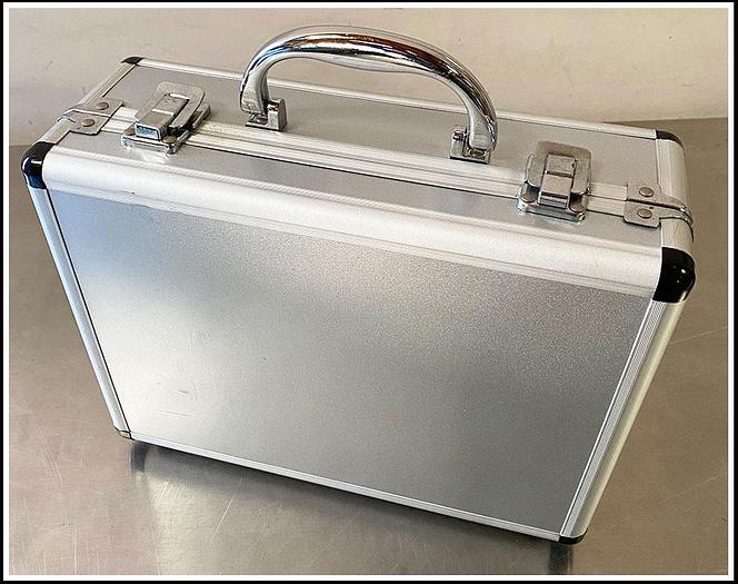 Used VEEGEE Scientific Abbe C10 Refractometer w Case & WARRANTY