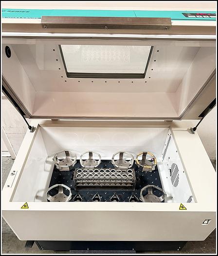 Used Eppendorf New Brunswick Incubator Shaker I2500 w WARRANTY