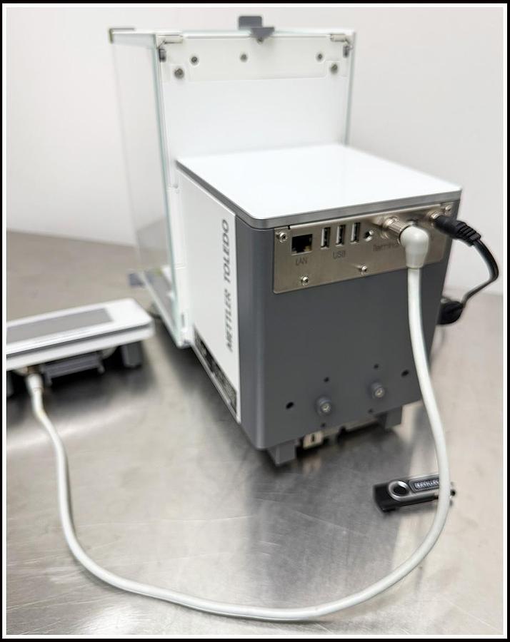 Used Mettler Toledo XSR 220x0.01mg Analytical Balance w WARRANTY