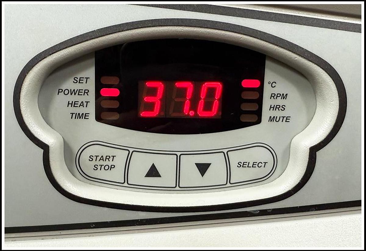 Used New Brunswick Incubator Shaker Excella E24R Refrigerated w WARRANTY