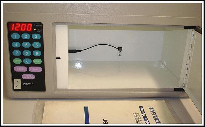 Used Stratagene Stratalinker 1800 UV DNA RNA Crosslinker w WARRANTY