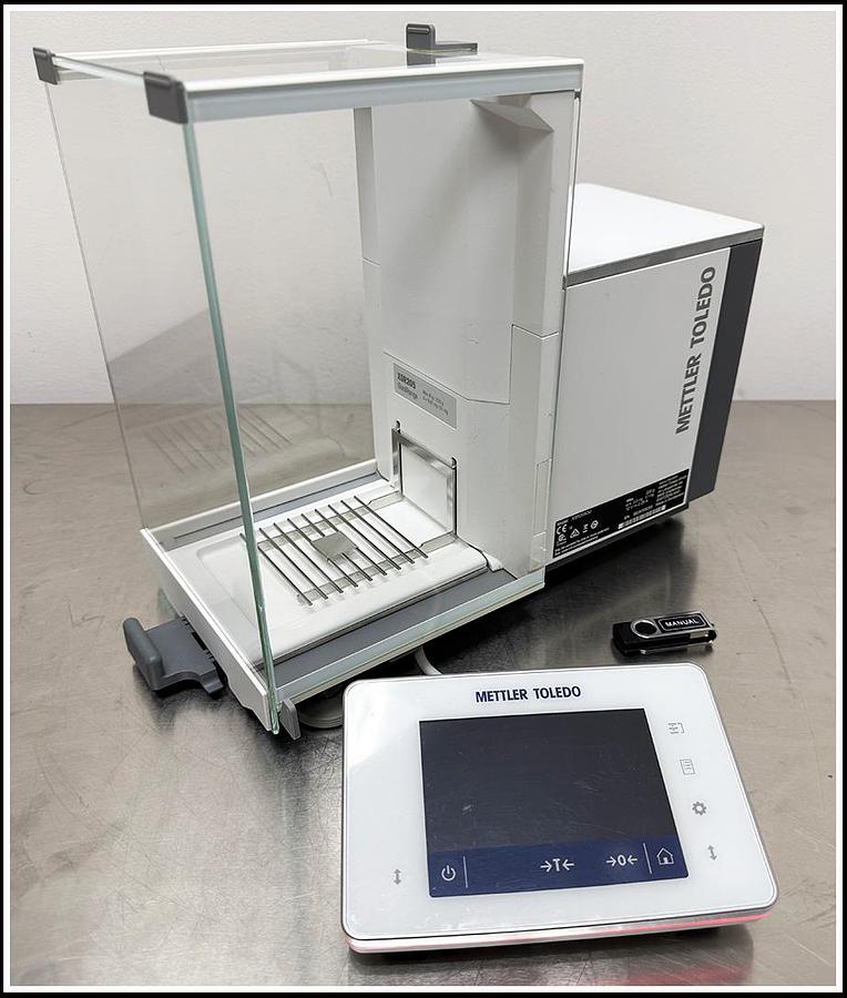 Used Mettler Toledo XSR 220x0.01mg Analytical Balance w WARRANTY